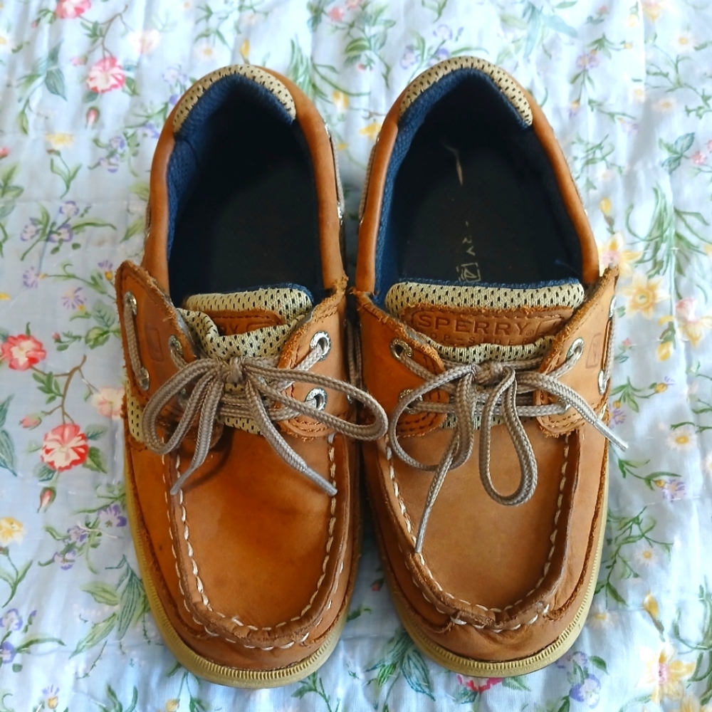 Boys Sperry's